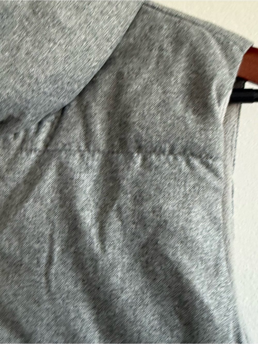Old Navy Gray Quilted Puffer Vest Half Jacket Women size M - Picture 3 of 10